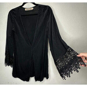 Reverse Black thin Lace Trim Sleeves Front Snap Coverup Top Small